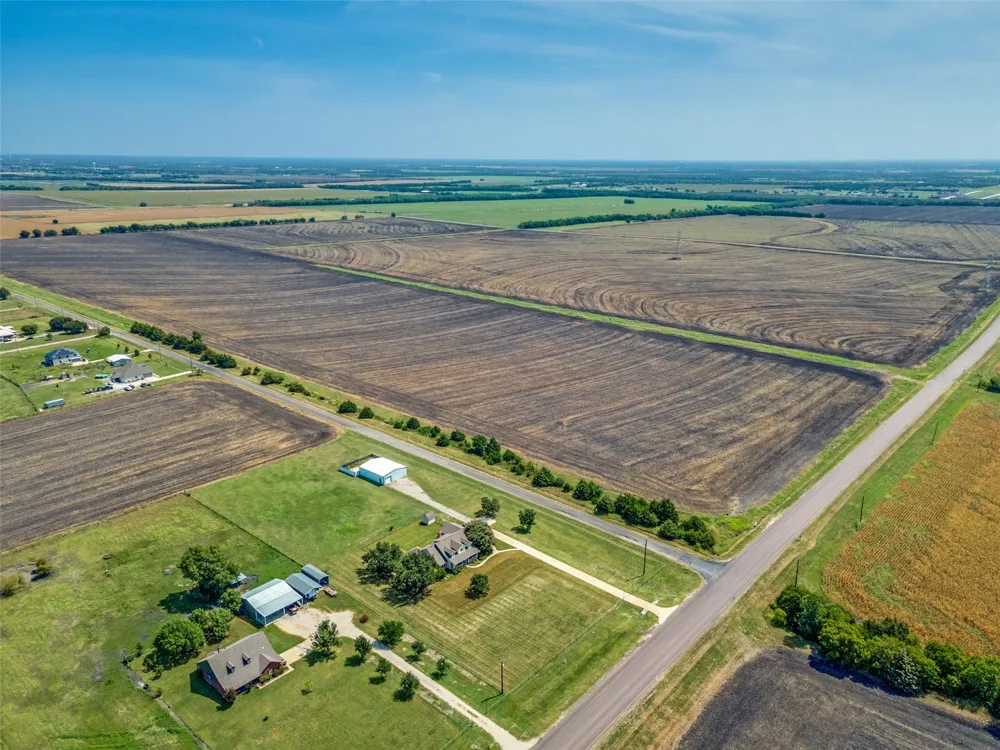 2614 County Road 596 Nevada, TX 75173