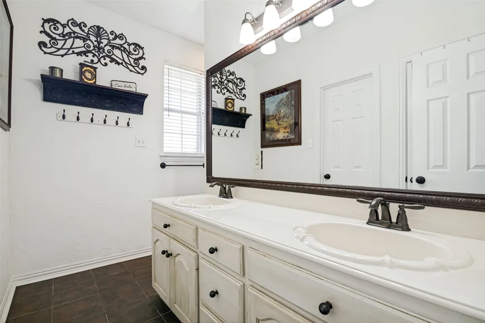 2614 County Road 596 Nevada, TX 75173