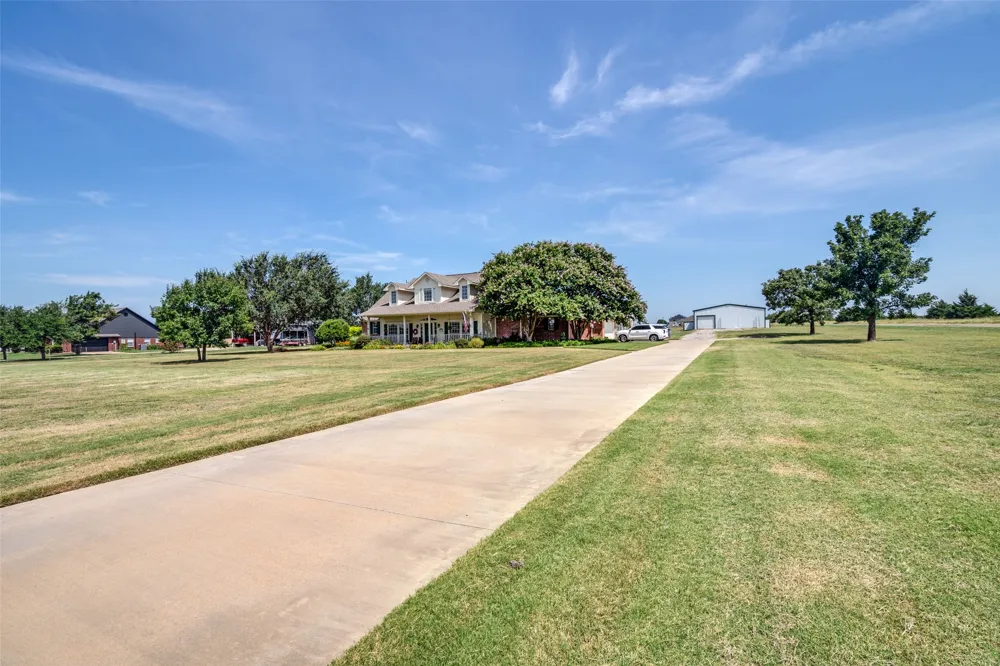 2614 County Road 596 Nevada, TX 75173