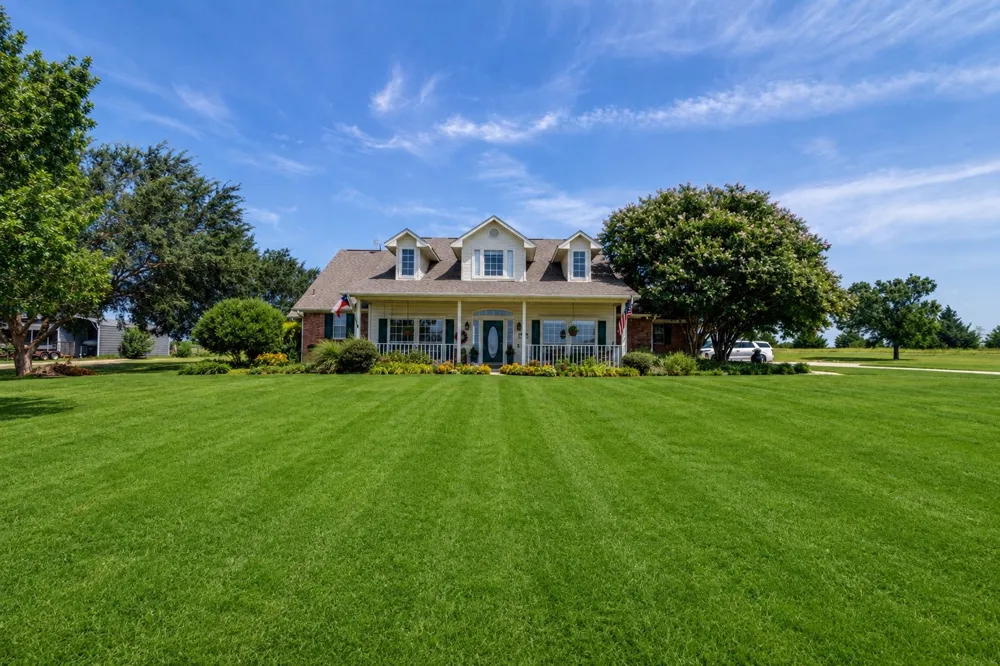 2614 County Road 596 Nevada, TX 75173
