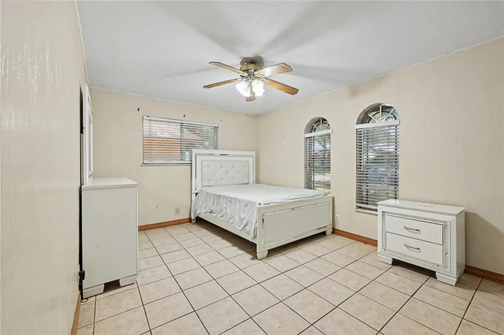 1104 Live Oak Alice, TX 78332
