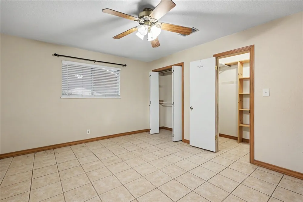 1104 Live Oak Alice, TX 78332