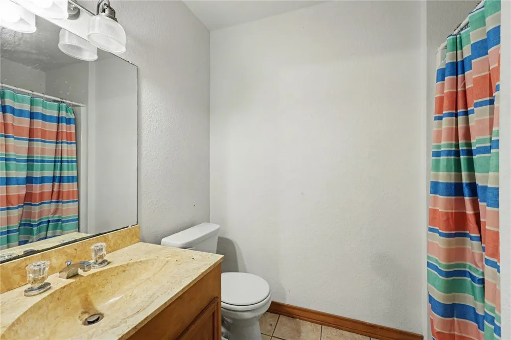 1104 Live Oak Alice, TX 78332