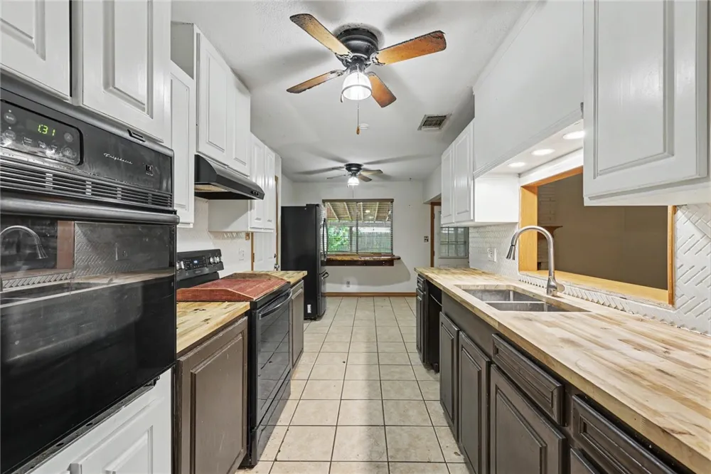 1104 Live Oak Alice, TX 78332