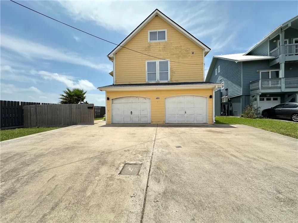 130 Causeway Street Portland, TX 78374
