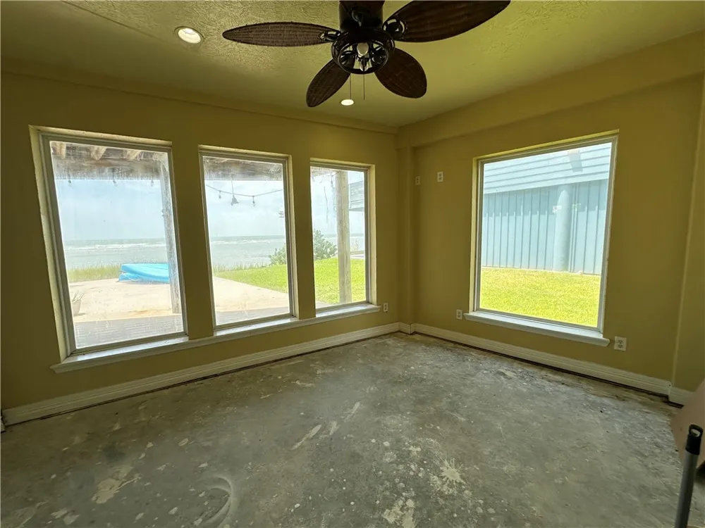 130 Causeway Street Portland, TX 78374