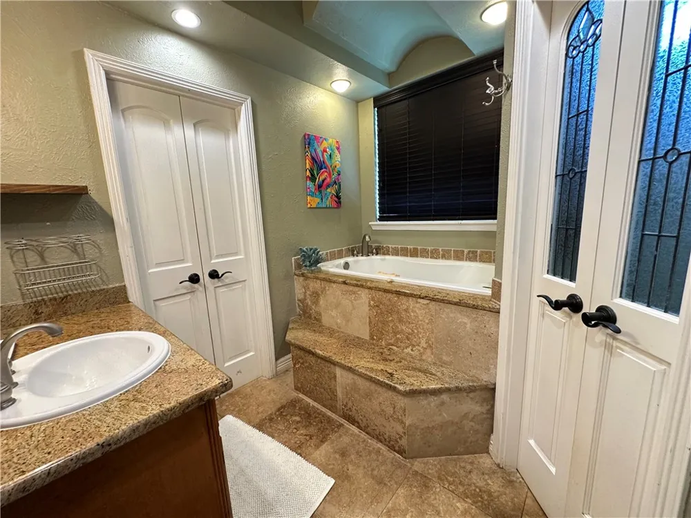 130 Causeway Street Portland, TX 78374