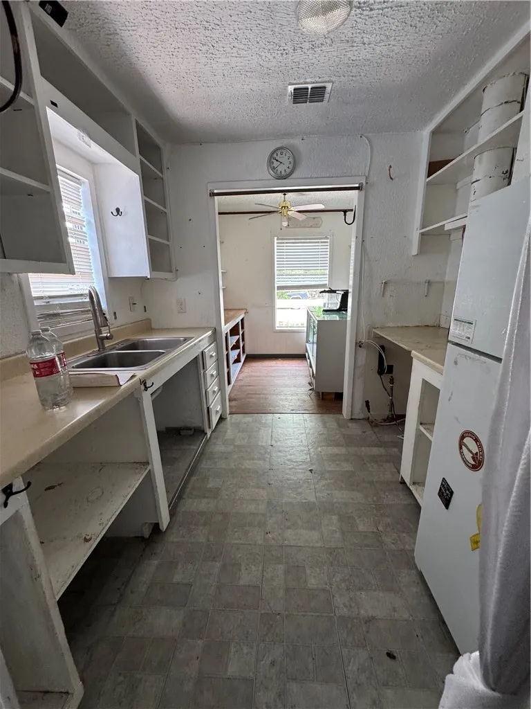 4425 Church Street Corpus Christi, TX 78410