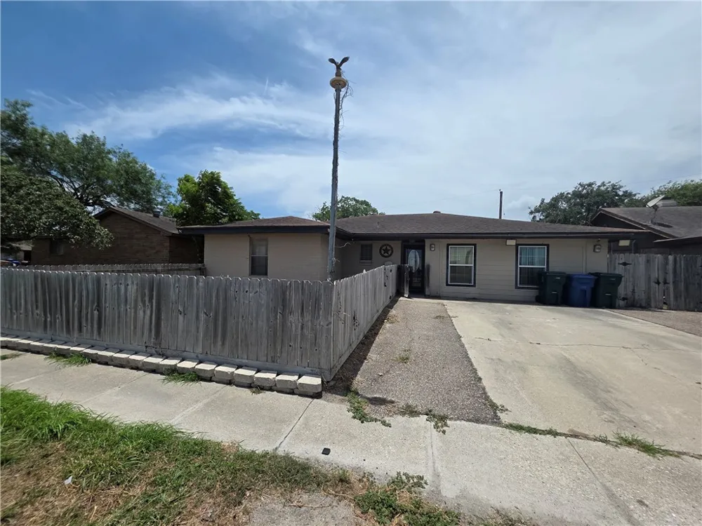 1905 Suntide Road Corpus Christi, TX 78409