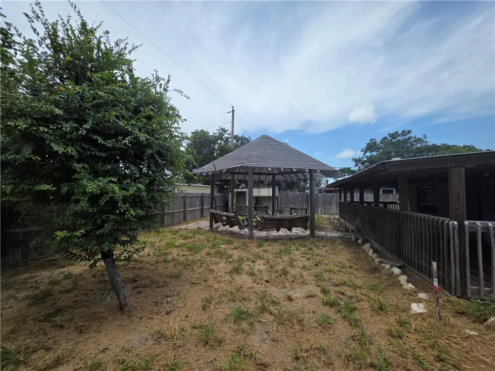 1905 Suntide Road Corpus Christi, TX 78409