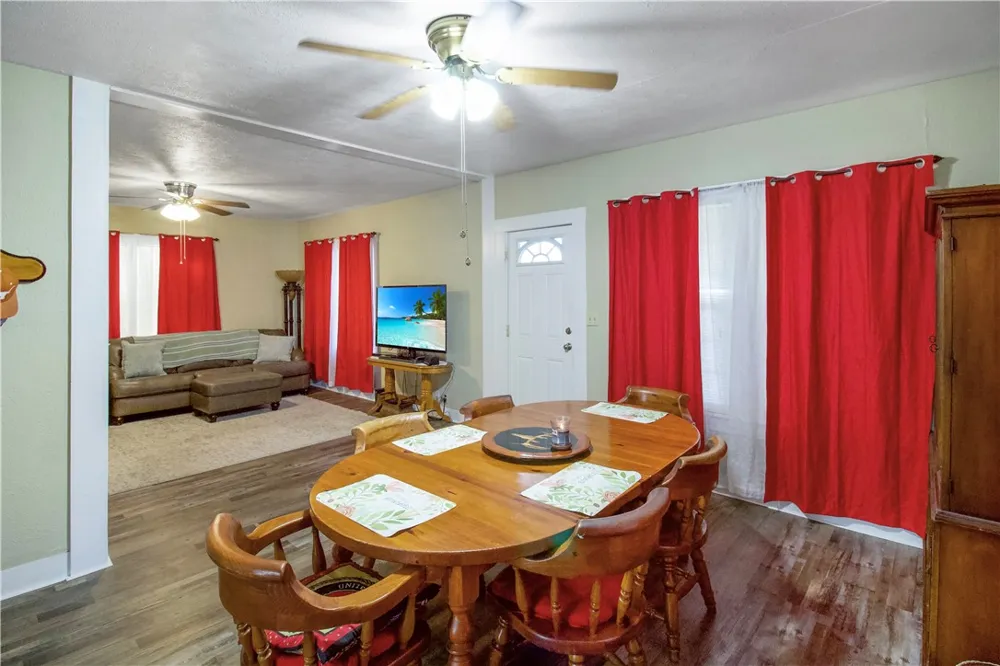 907 Tyler Street Beeville, TX 78102