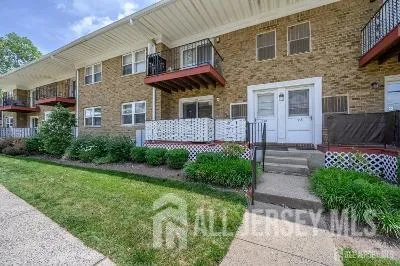 32 Judson Street #10A