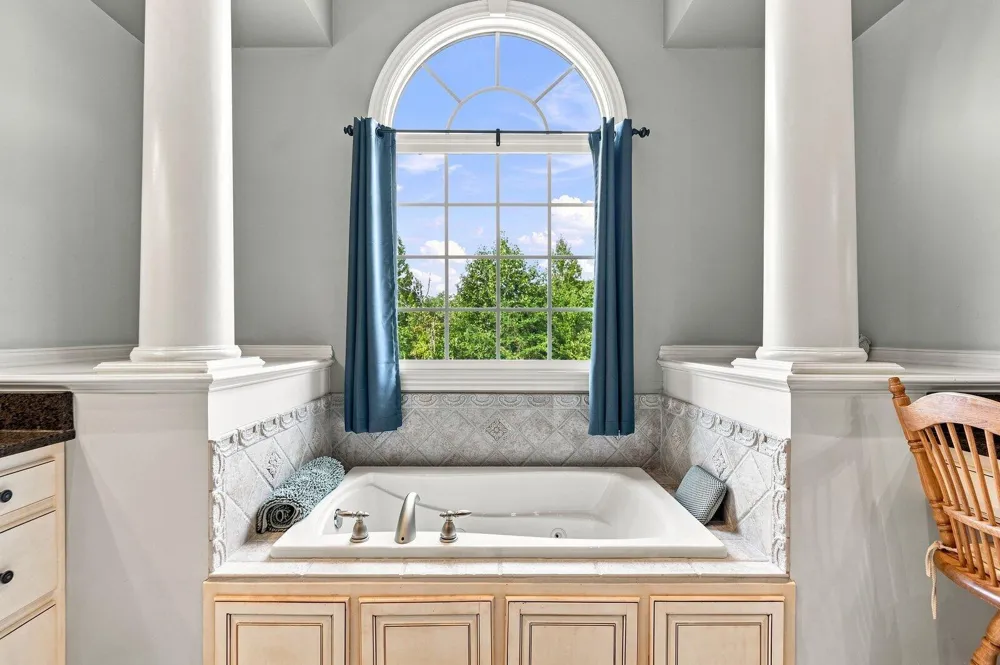 4 Saint Ives Way Signal Mountain, TN 37377
