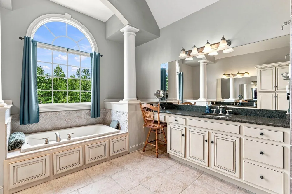 4 Saint Ives Way Signal Mountain, TN 37377