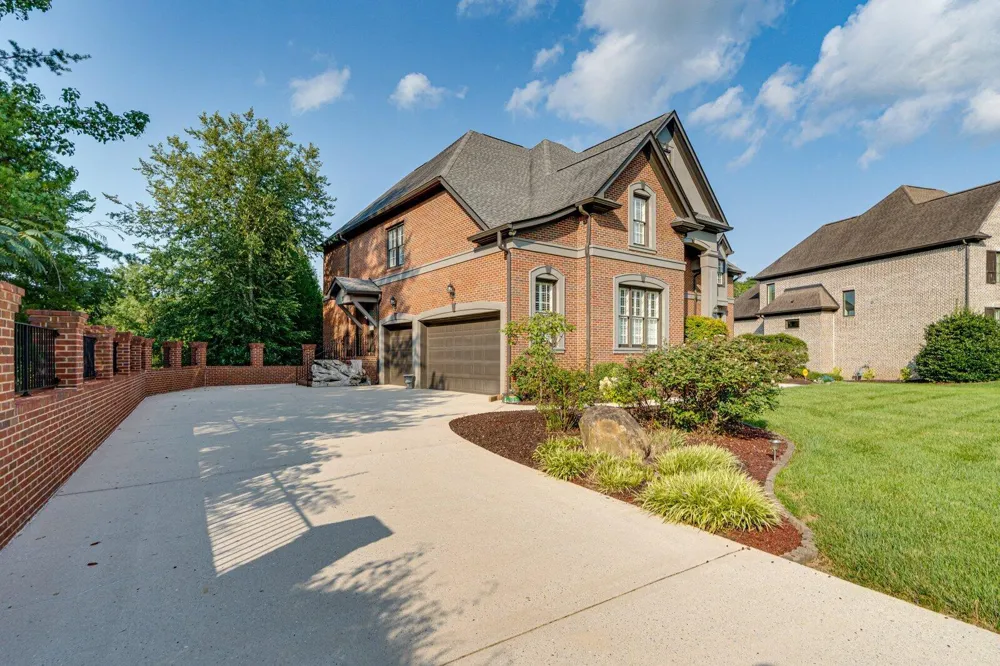 4 Saint Ives Way Signal Mountain, TN 37377