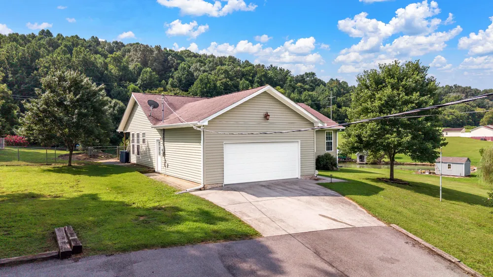 605 E Farrell Street Niota, TN 37826