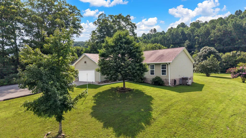605 E Farrell Street Niota, TN 37826