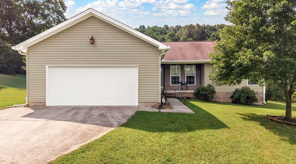 605 E Farrell Street Niota, TN 37826
