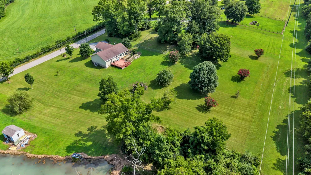 605 E Farrell Street Niota, TN 37826