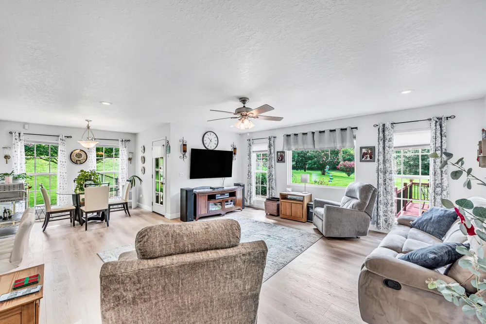 605 E Farrell Street Niota, TN 37826