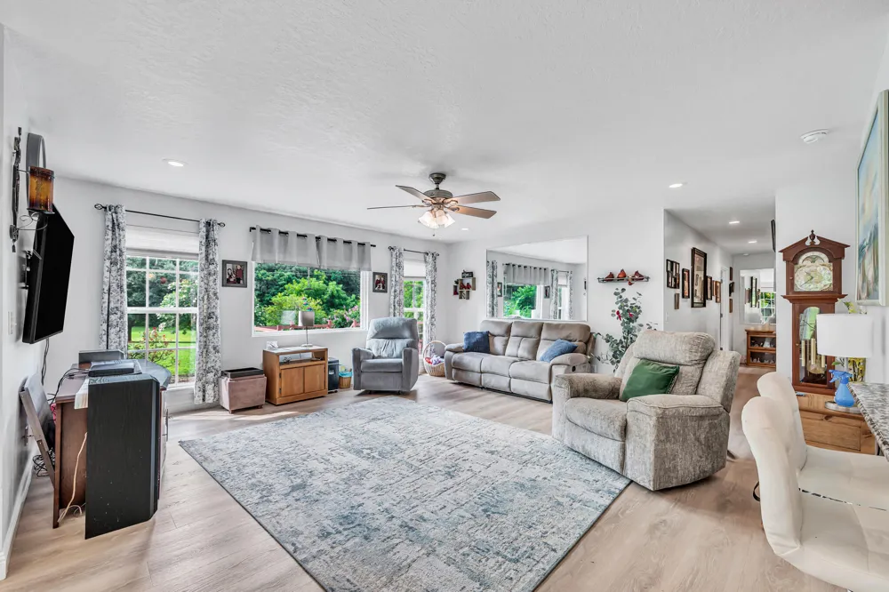 605 E Farrell Street Niota, TN 37826