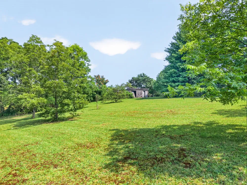 9361 Griffith Road Pikeville, TN 37367