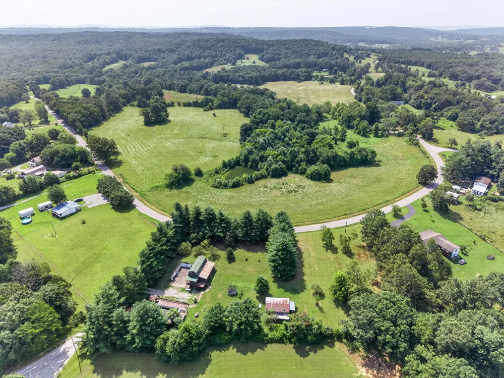 9361 Griffith Road Pikeville, TN 37367