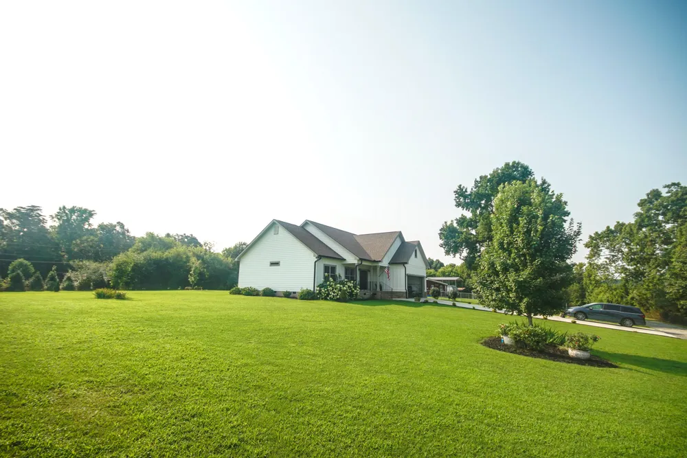 10112 Tommys Lane Soddy Daisy, TN 37379
