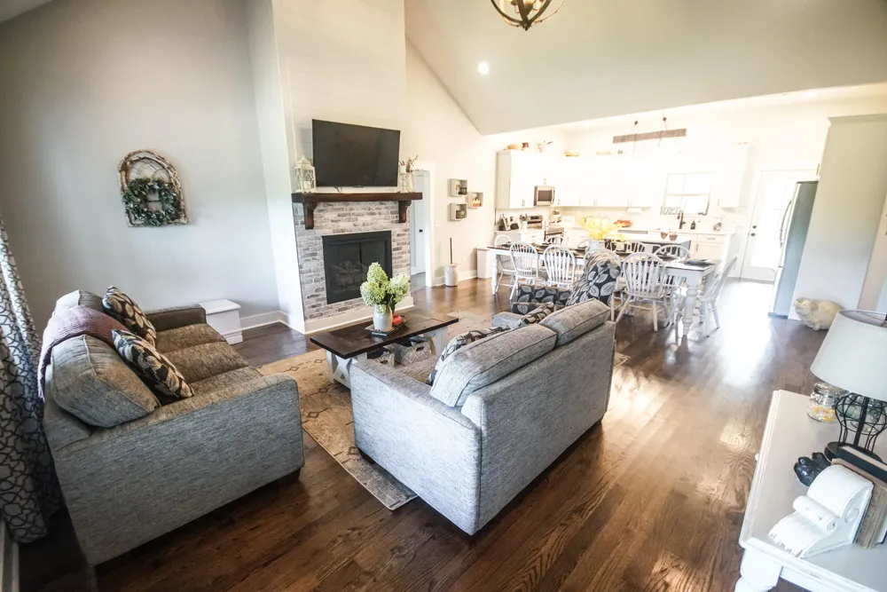10112 Tommys Lane Soddy Daisy, TN 37379