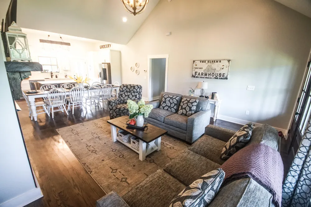 10112 Tommys Lane Soddy Daisy, TN 37379