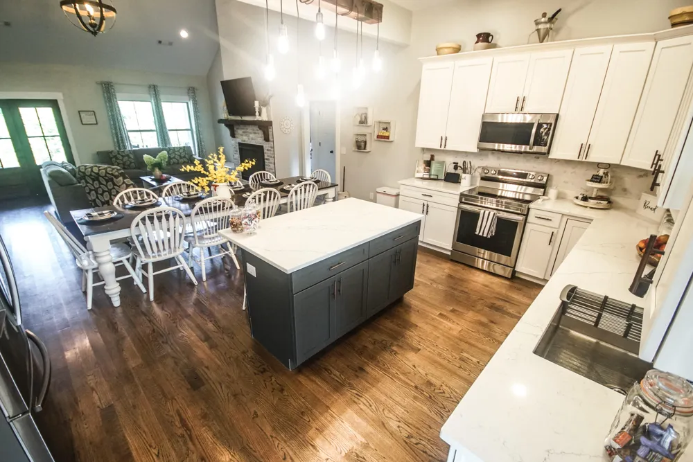 10112 Tommys Lane Soddy Daisy, TN 37379