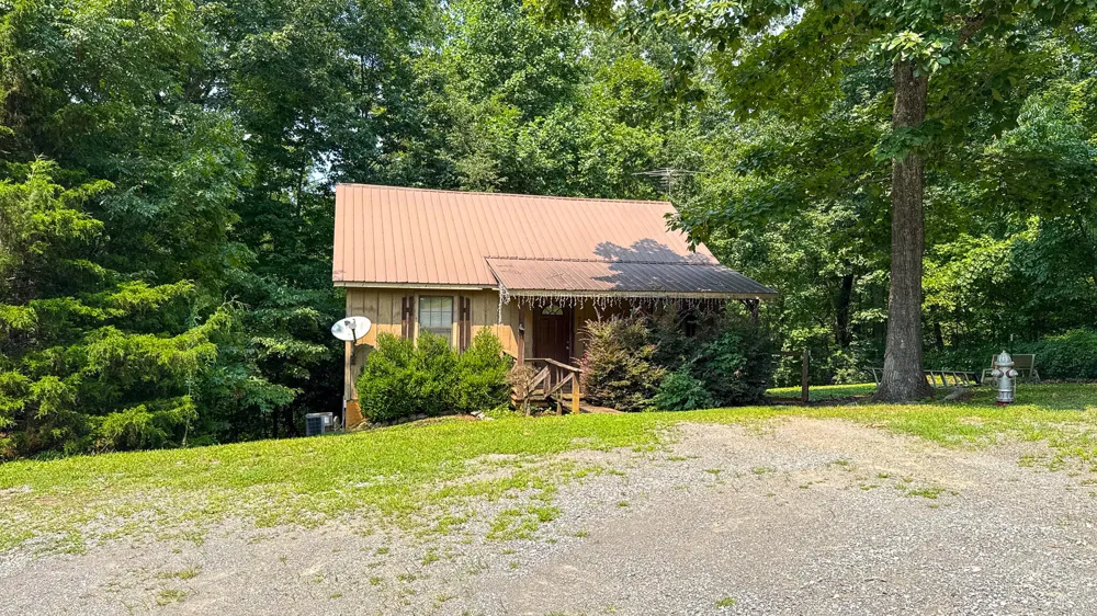 270 Summer Lane Trenton, GA 30752