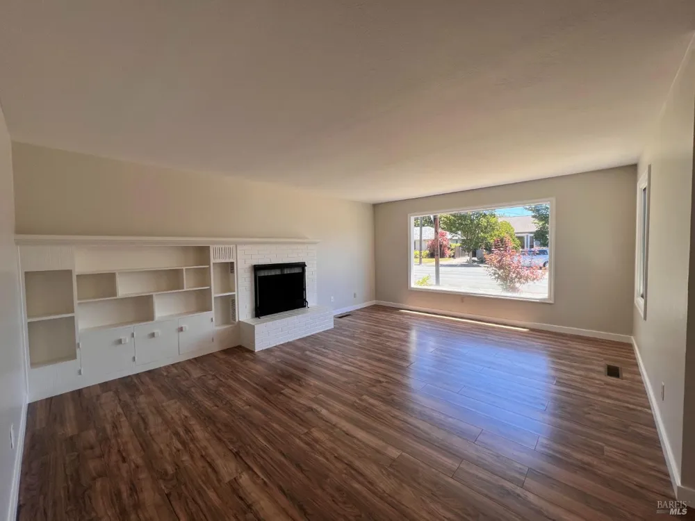 2109 Montecito Avenue Santa Rosa, CA 95404
