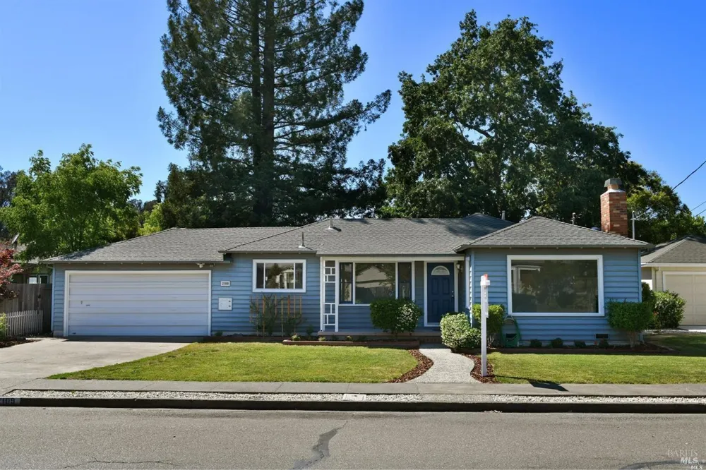 2109 Montecito Avenue Santa Rosa, CA 95404