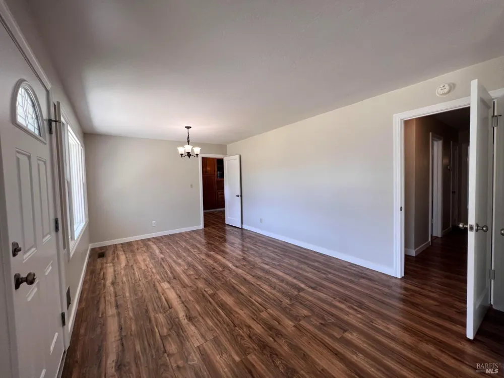 2109 Montecito Avenue Santa Rosa, CA 95404