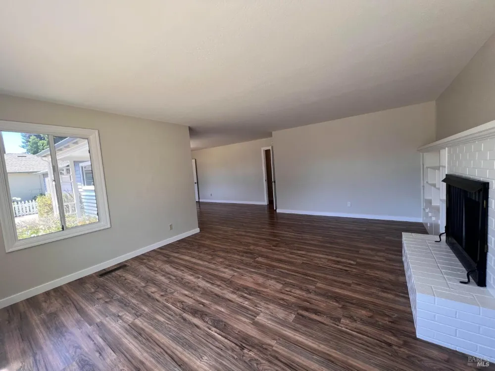 2109 Montecito Avenue Santa Rosa, CA 95404