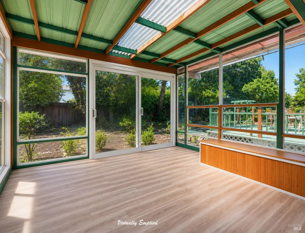 901 Catalpa Way Petaluma, CA 94954