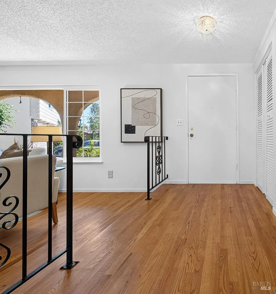 901 Catalpa Way Petaluma, CA 94954