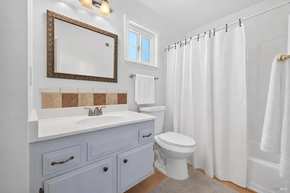 901 Catalpa Way Petaluma, CA 94954