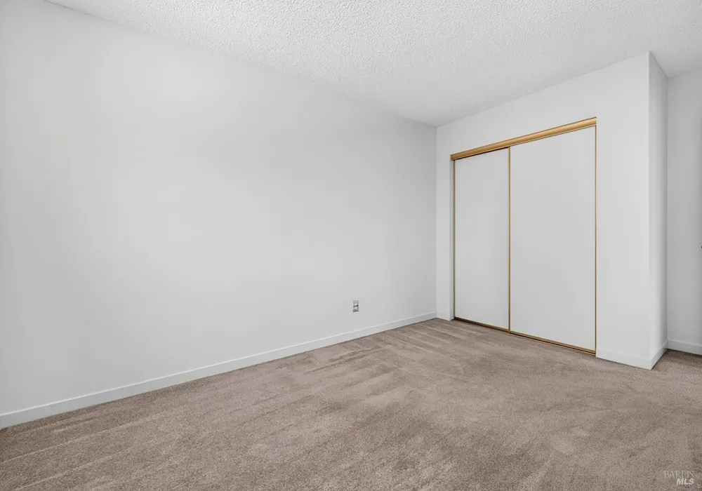 901 Catalpa Way Petaluma, CA 94954