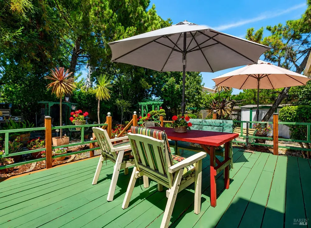 901 Catalpa Way Petaluma, CA 94954