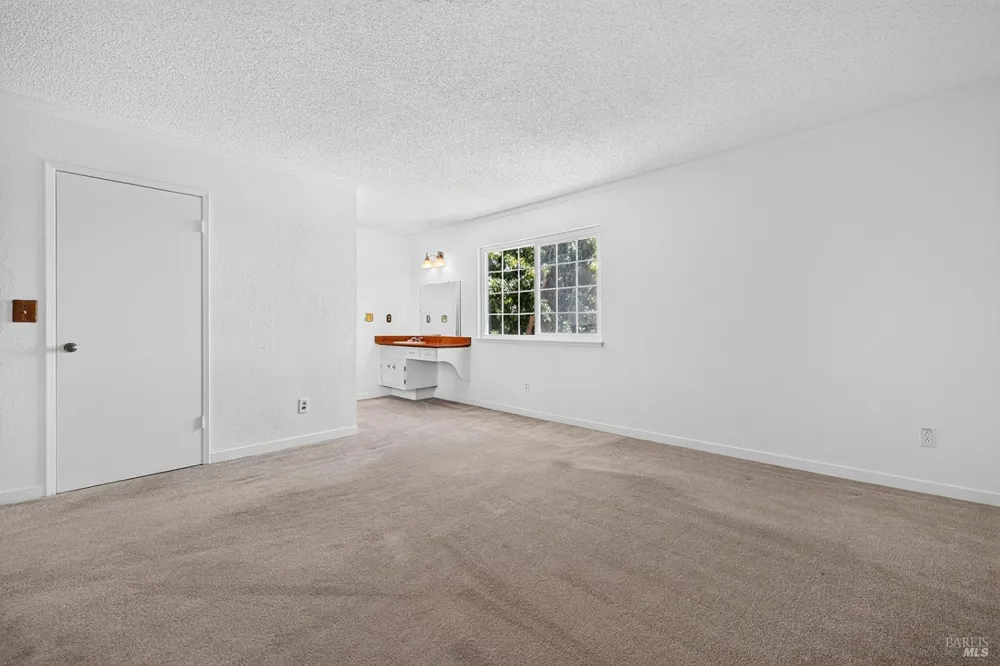 901 Catalpa Way Petaluma, CA 94954