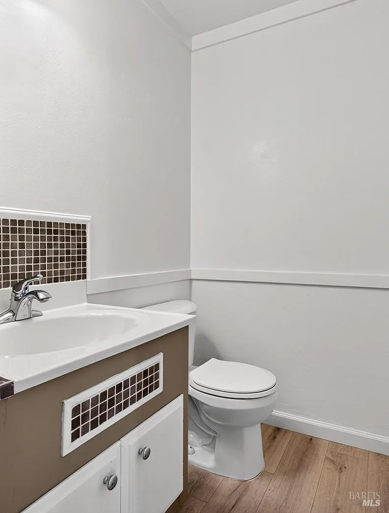 901 Catalpa Way Petaluma, CA 94954