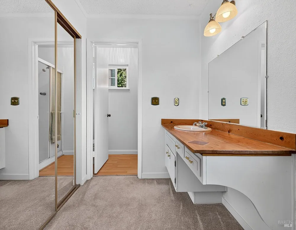 901 Catalpa Way Petaluma, CA 94954