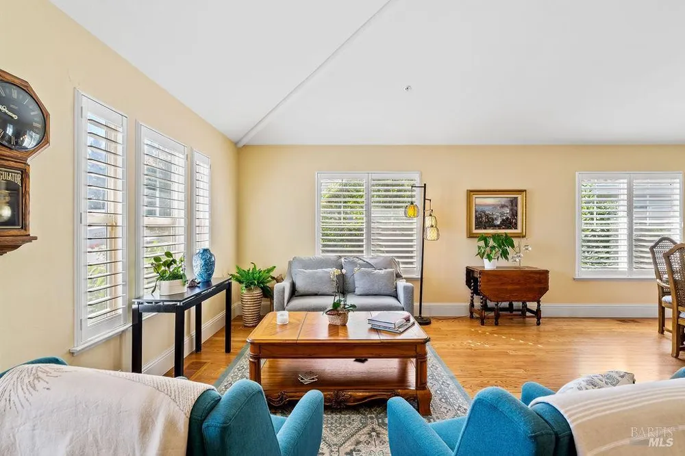49 Wine Press Way Napa, CA 94558