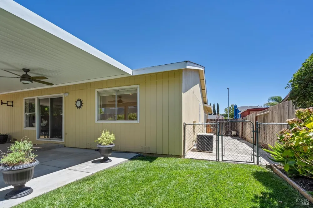 902 Whitney Avenue Suisun City, CA 94585