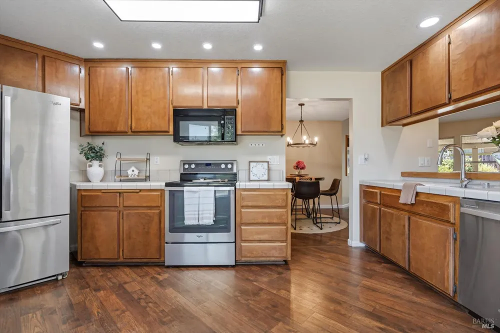 902 Whitney Avenue Suisun City, CA 94585