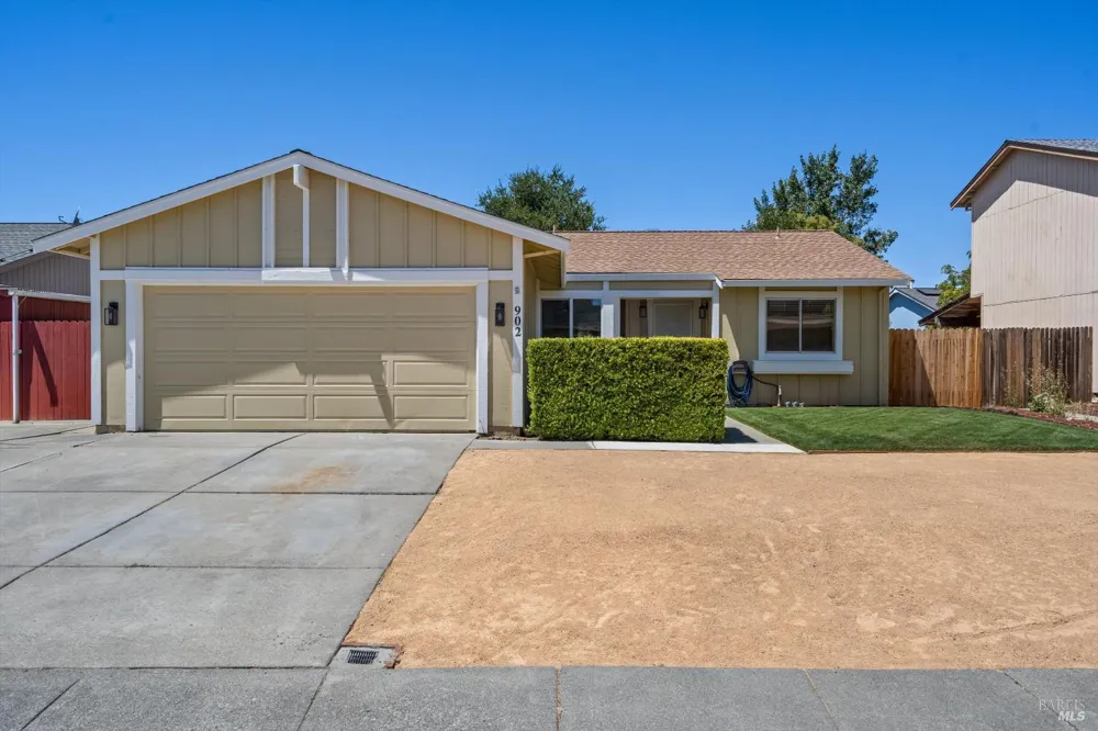 902 Whitney Avenue Suisun City, CA 94585