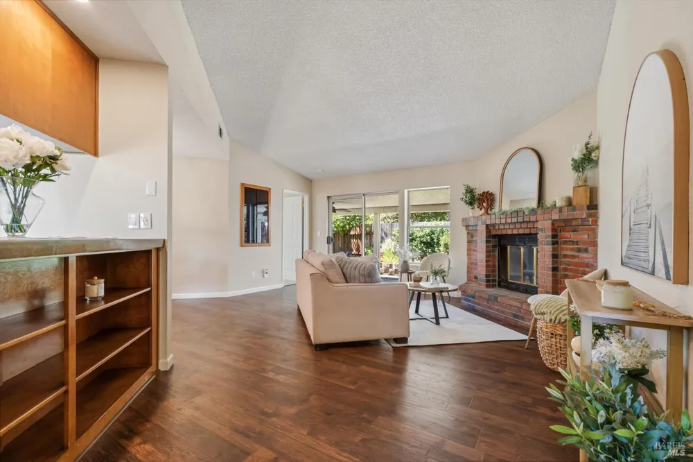 902 Whitney Avenue Suisun City, CA 94585
