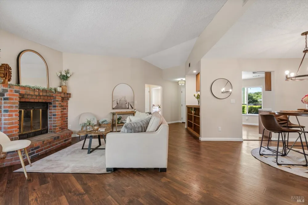 902 Whitney Avenue Suisun City, CA 94585